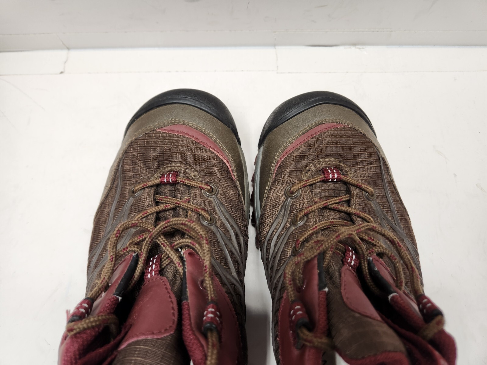 Keen Marshall scarpe da trekking impermeabili da donna taglia 9 marrone prugna basse (shelf3)