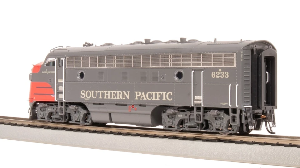 Broadway Limited 8314 HO Scale Southern Pacific EMD F7A Bloody Nose Diesel #6295 - Image 4 of 4
