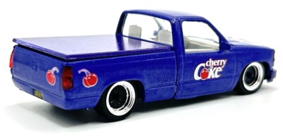 M2マシーン ウォルマート限定　1988 GMC シエラ 1500 4X4 M2 MACHINES 1988 GMC SIERRA 1500 CUSTOM HOBBY EXCLUSIVE 2024