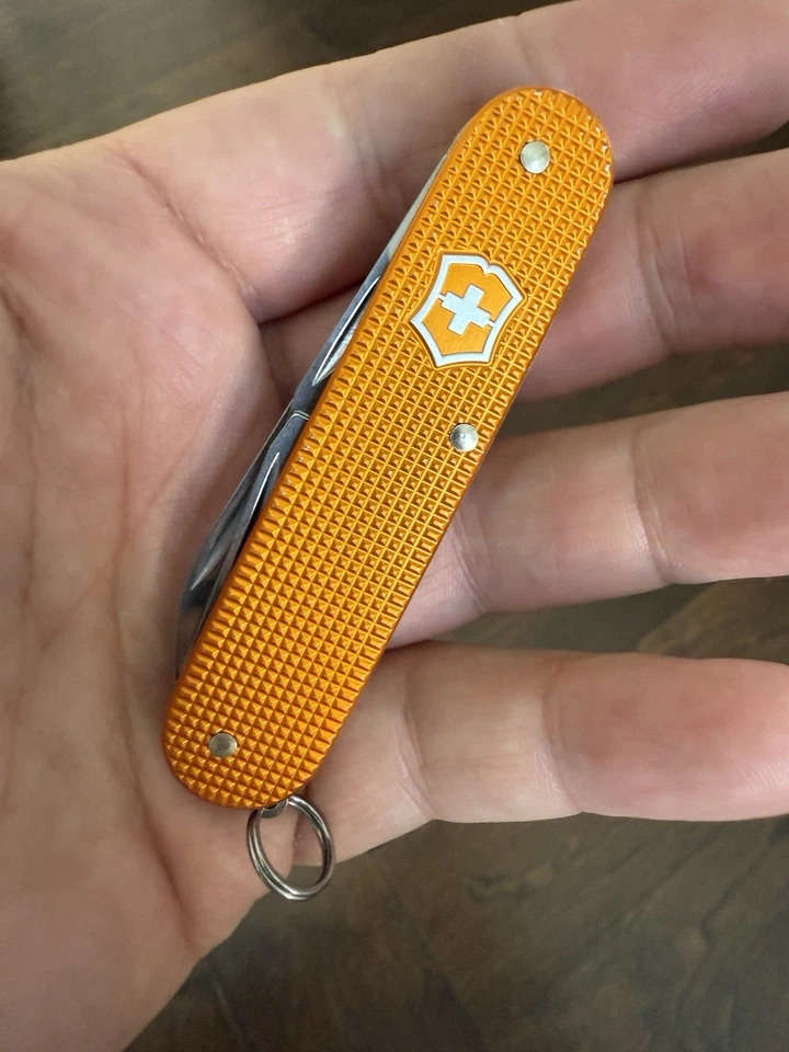 上好- Victorinox Cadet Alox 橙色 — 第 2/4 张图片