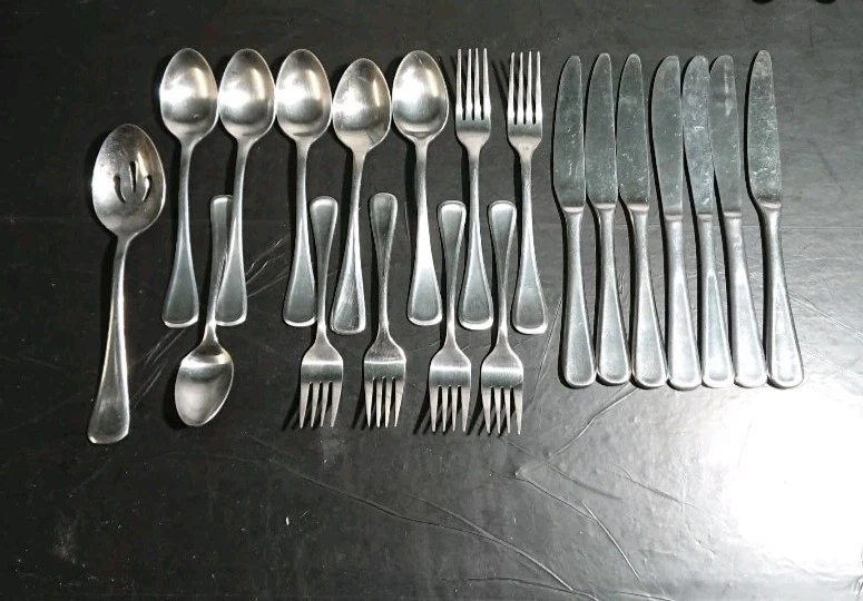 Hampton Silversmiths Geneva Flatware Lot 20 Pc
Opens in a new window or tab