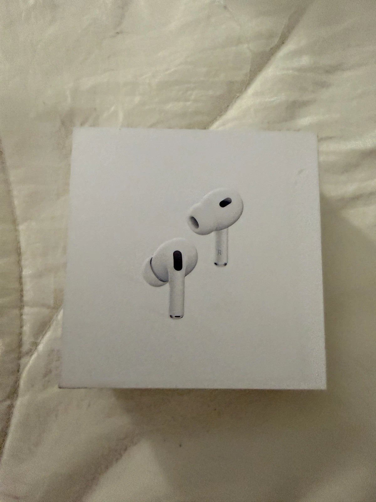 Apple AirPods Pro 2nd Generation with MagSafe Wireless Charging Case (USB‑C)