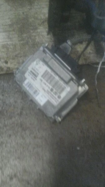 07 08 09 10 11 MÓDULO DE CONTROL DE LASTRE ECM CHASIS EOS Foto 3 de 4