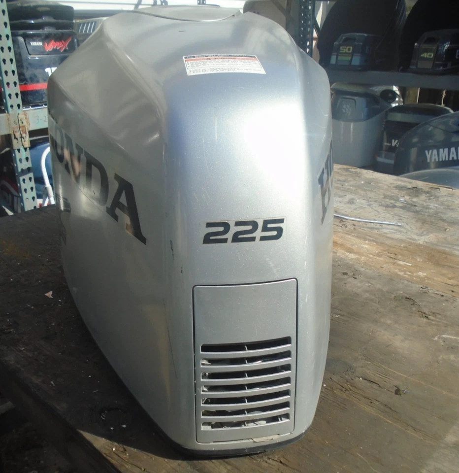 Conjunto de cubierta superior del motor fueraborda de cuatro tiempos Honda 225 hp usado 200 225 hp Foto 4 de 4