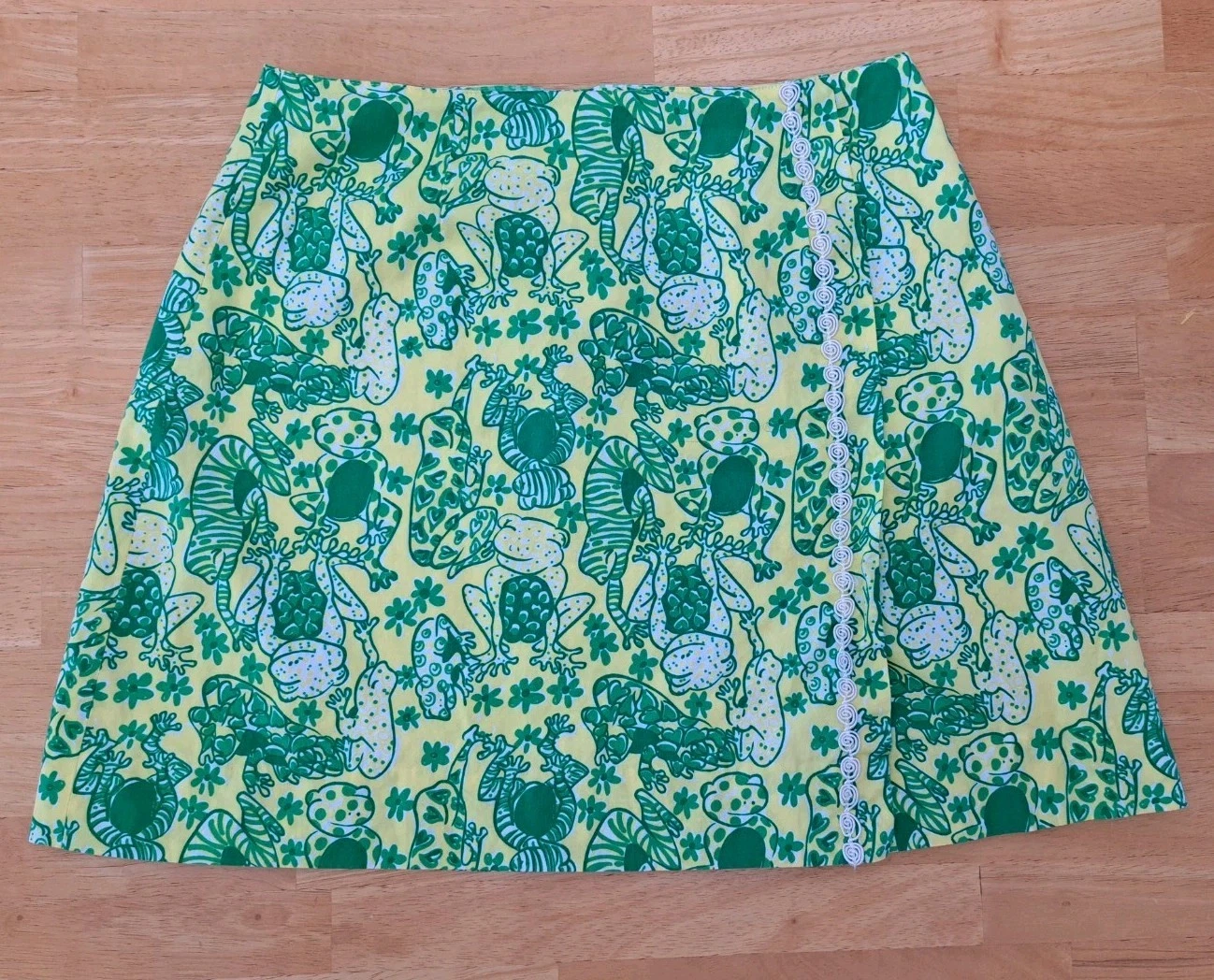 Lilly Pulitzer White Label Yellow Green Frog Print Lined Mini Skirt Size 10