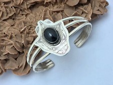 bijoux mareocain,bracelet manchette hamsa argent 925 fait a main