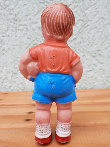 RARE!! Vintage rubber toy Soccer player - Biserka Zagreb ART 5 - Picture 6 of 8