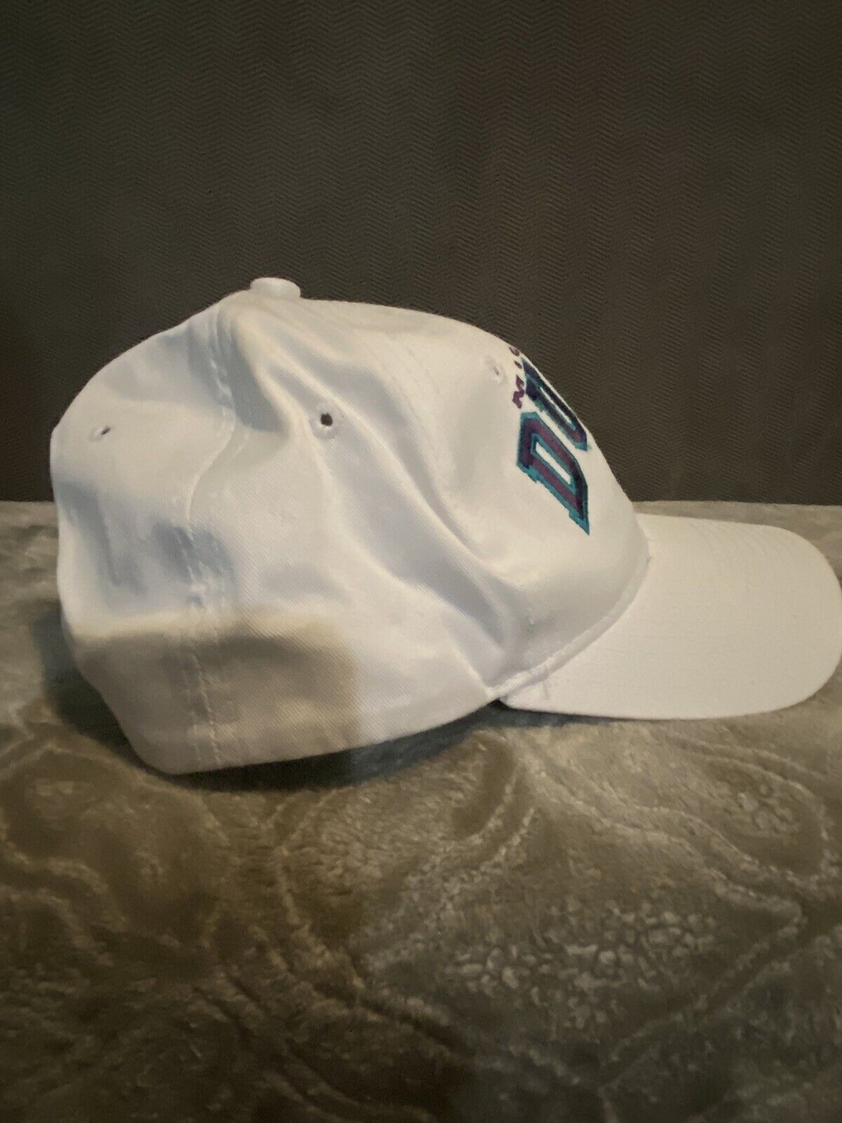 Picture 2 of 8