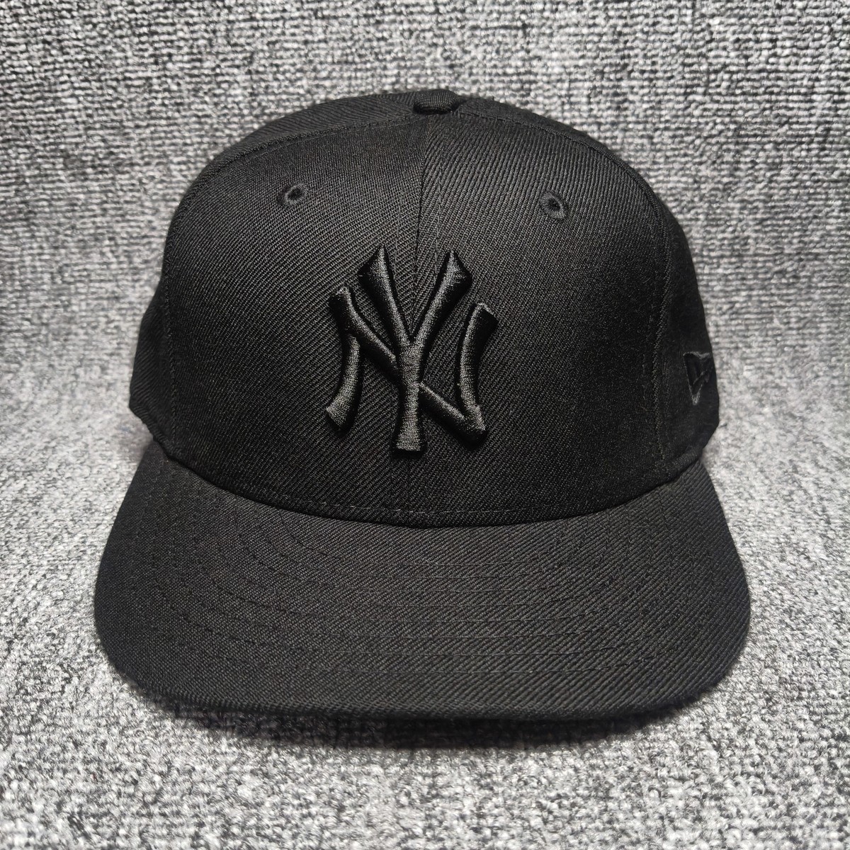 New Era 59FIFTY New York Yankees Black Fitted Cap Size 7 1/2