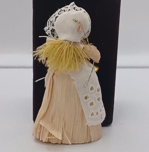 Vintage 70s Corn Husk Doll Playing Horn Christmas Ornament. D2069 - Picture 10 of 12