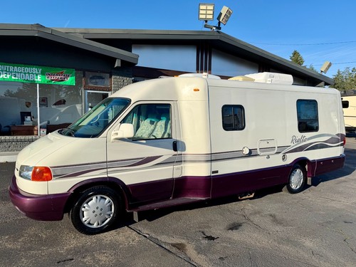 2000 Winnebago Rialta Series 22FD | Volkswagen VR6 Low Miles - Super Clean