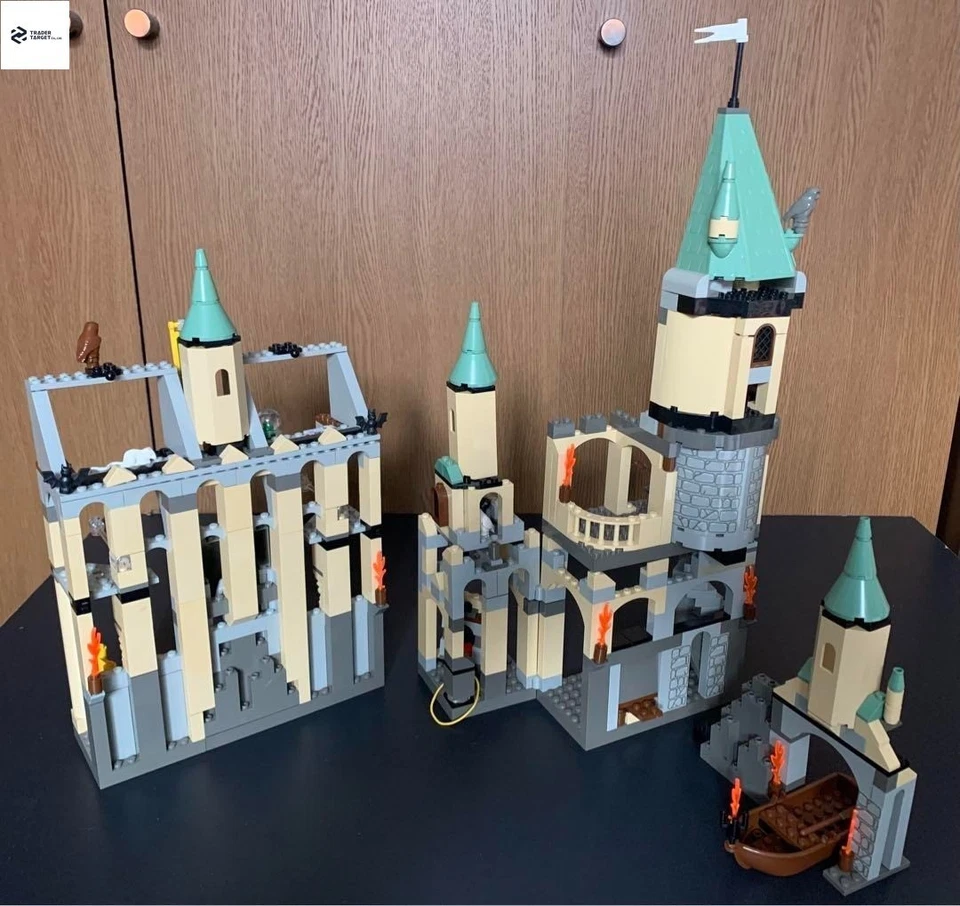 LEGO Harry Potter Hogwarts Castle {1st edition} 4709 In 2001 Used Retired - Image 3 of 3