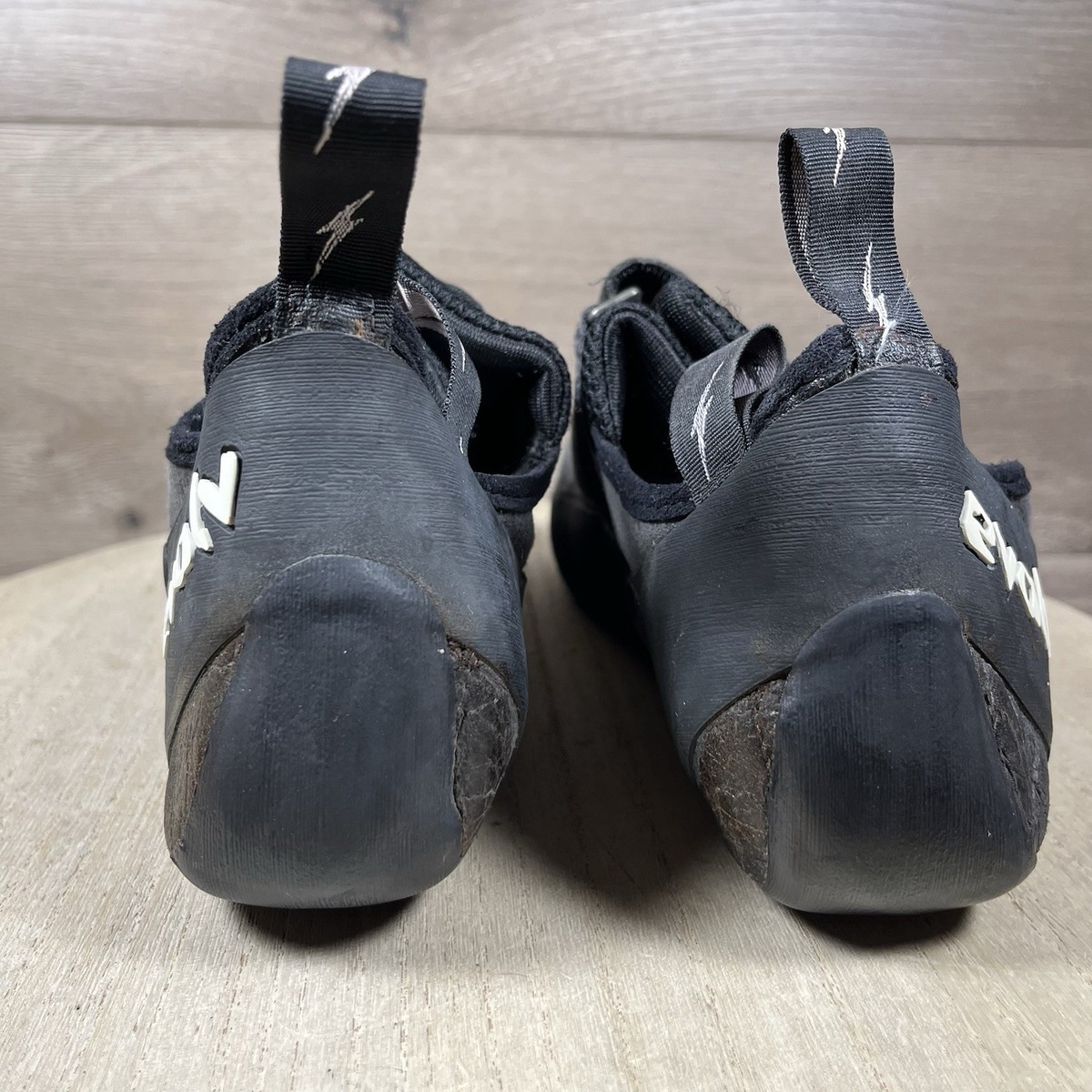 Evolv Eco-Trax VTR3D 2 Straps Rock Climbing Shoes Black Mens  display picture 3