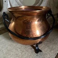 Vintage copper bucket cauldron pot on 3 legs from France rustic kitchen