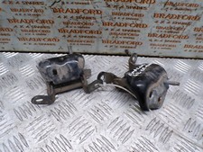 BFD067678 2002 TOYOTA LANDCRUISER AMAZON TAILGATE HINGES