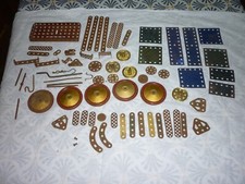 MECCANO 70 PIECES TRES ANCIENNES AVEC 1 CATALOGUE COMPLET EXPLICA + 3 FEUILLETS 