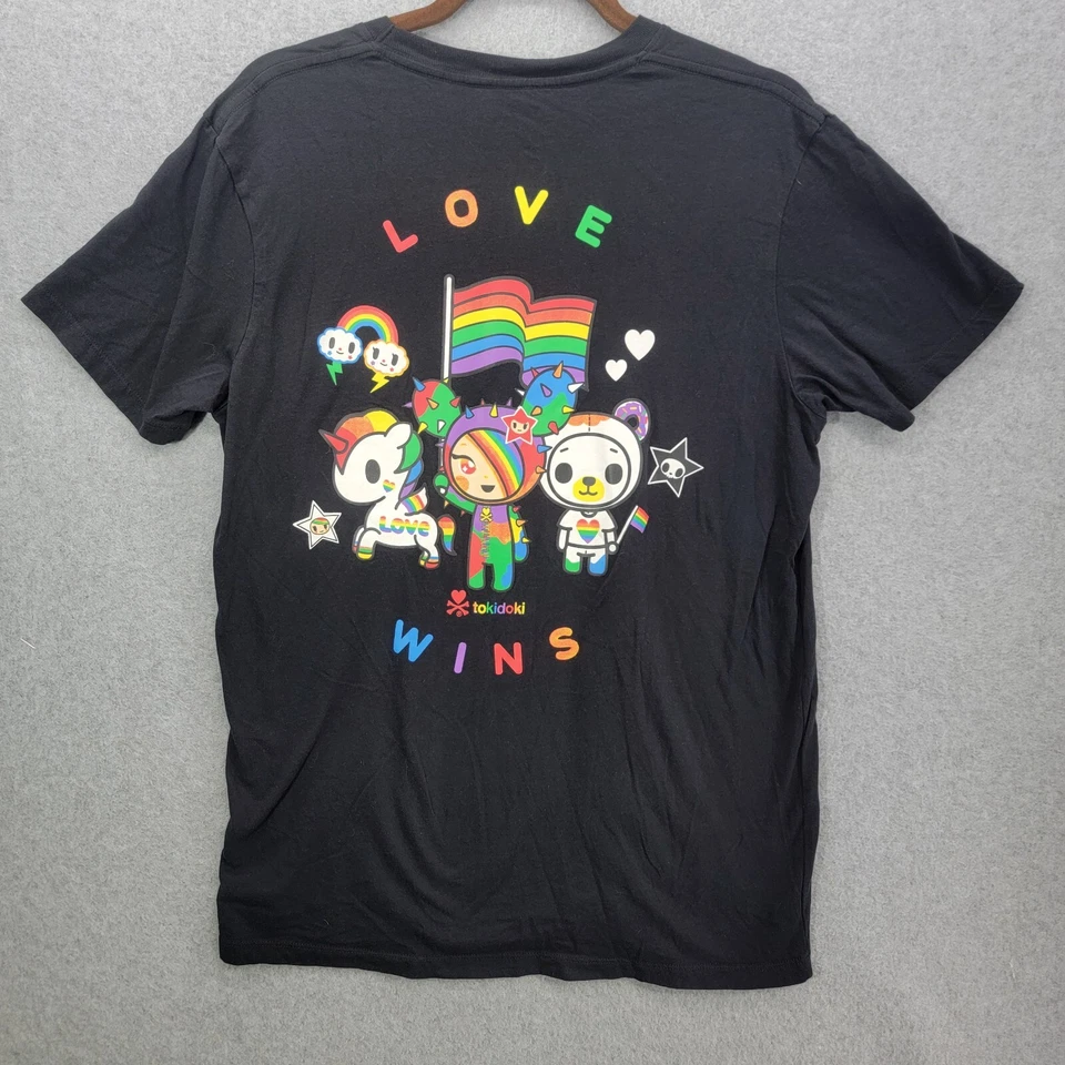 Camisa Tokidoki Feminina Média Preta Amor Oficial Ganha Orgulho Arco-íris Unicórnio Urso - Imagem 4 de 4