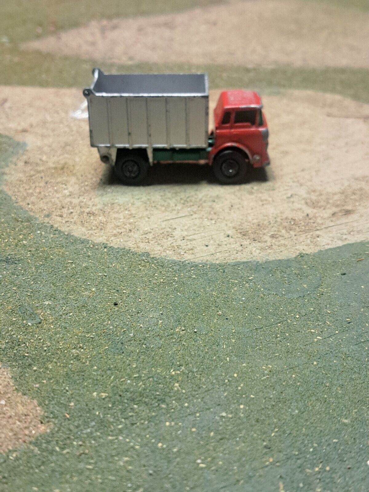 Picture 2 of 9