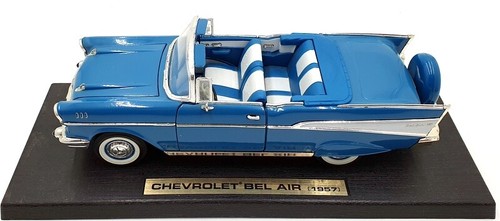 Road Legends 1/18 Scale Diecast 92108 - 1957 Chevrolet Bel Air - Blue - Picture 3 of 5