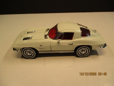 FRANKLIN MINT 1963 CORVETTE STING RAY LE MODEL B11C593