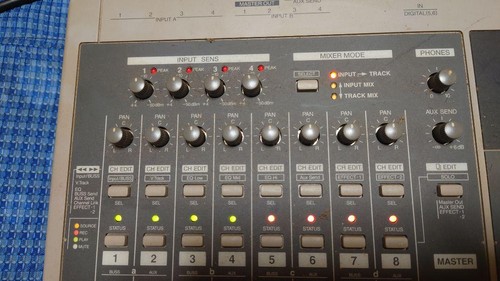 Roland VS-880 Multitrack Recorder Digital Studio Workstation  - Picture 6 of 8