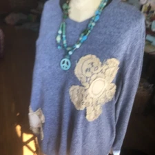 Upcycled Blue Top XxL Folk Art To Wear Floral Lace Patchwork Boho OOAK Vintage