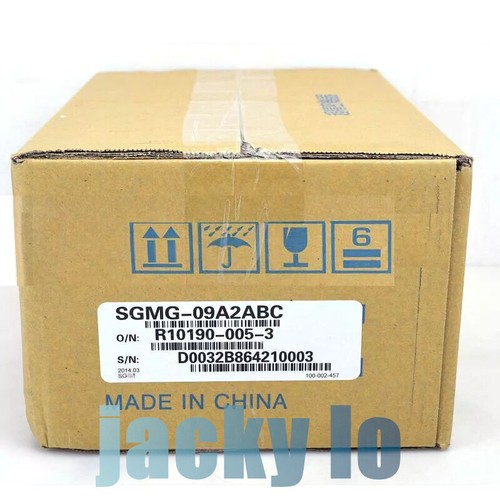 Yaskawa SGMG-09A2ABC Servo Motor SGMG09A2ABC New In Box DHL FAST SHIP - Picture 1 of 4