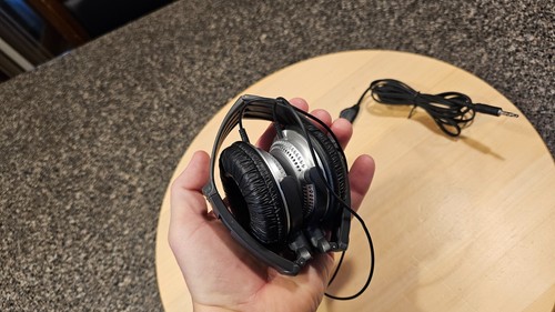 PANASONIC RP-HT227 Headphones Over Ear Stereo XBS Port Volume Control Fold-able - Picture 9 of 12