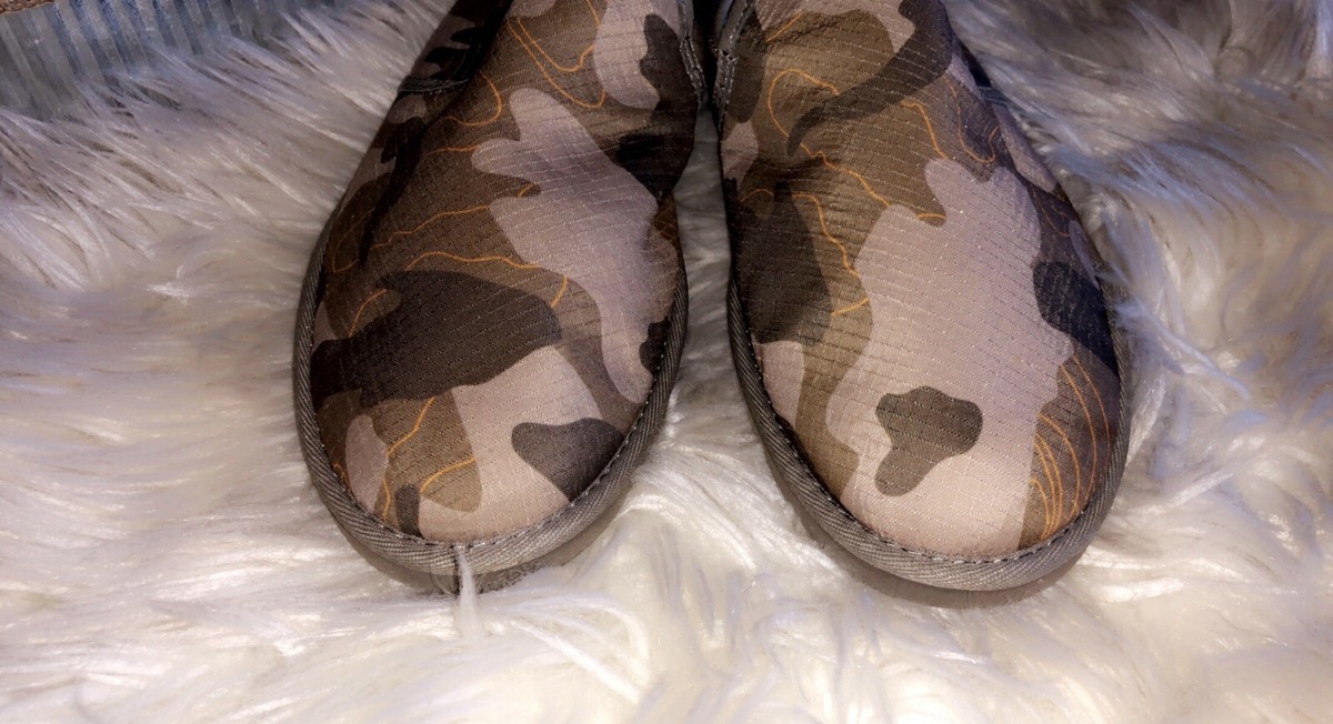 ? UGG MEN\'S COOKE CAMO SLIP-ON LOAFERS. Frogg Toggs® Men main image 4