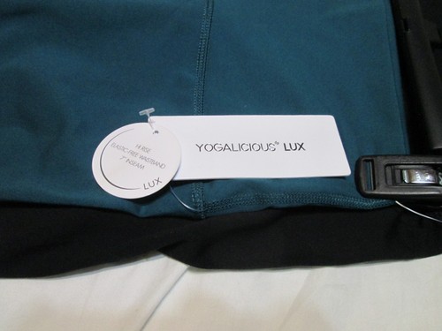 YOGALICIOUS LUX donna - 2 pezzi - 7" pantaloncini - TG XS - elastico libero - vita alta - nuovo con etichette - RET 78 - Foto 4 di 12
