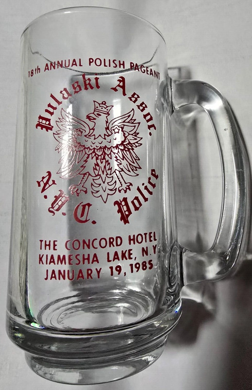 Pulaski Assoc NYC Police Concord Hotel Jan 19 1986 18th Polish Pageant Glass Mug