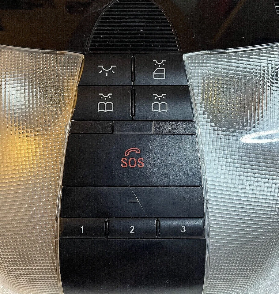 Lâmpada interna cúpula aérea 2005-2011 Mercedes SLK 300 350 - A1718202501 - Imagem 4 de 4