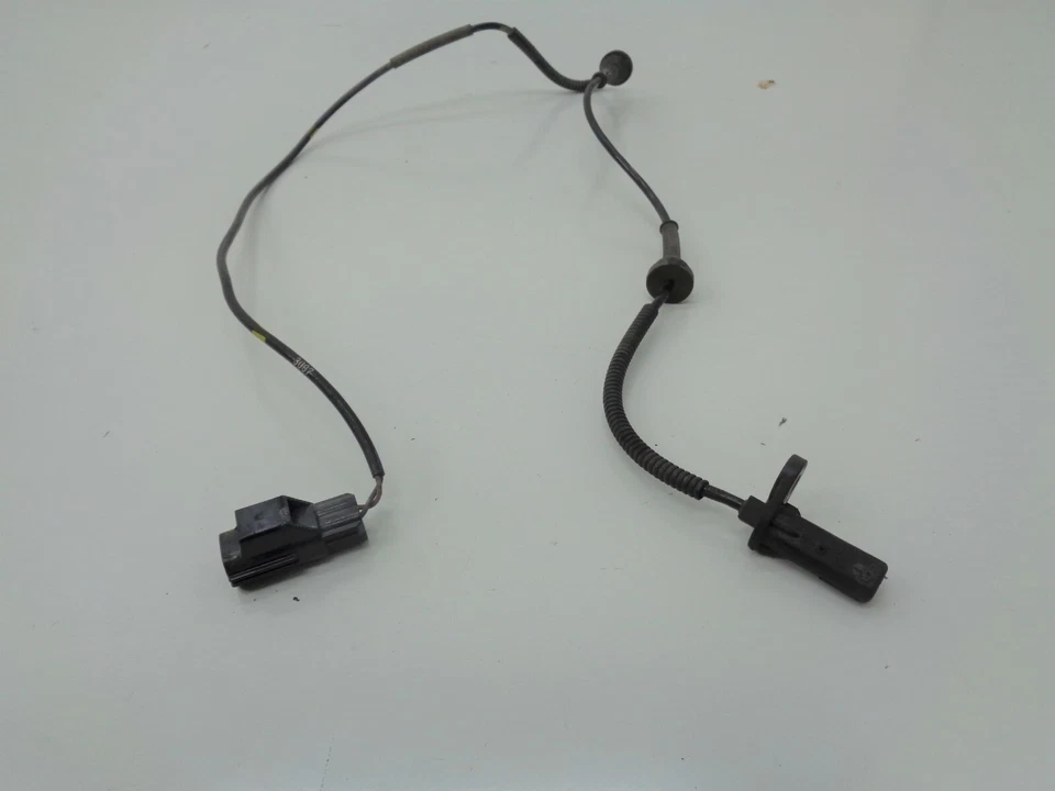 03-09 Sensor de velocidad de rueda ABS delantero derecho Volvo XC90 30773741 OEM AK2007148 Foto 2 de 4