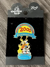 Walt Disney World Official Disneyana Convention 2000 "it's a small world" Pin