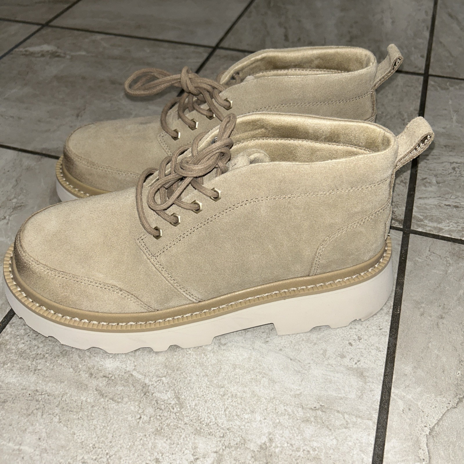UGG  NEUMEL CRAFTED REGENERATE SAND ALL GENDER BOOT MEN US 10.5 /WOMEN 11.5 image 4