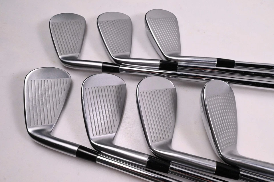 Mizuno JPX 923 Forged Irons / 4-PW / Regular Flex KBS $-Taper Lite 95 Shafts - Image 3 of 4