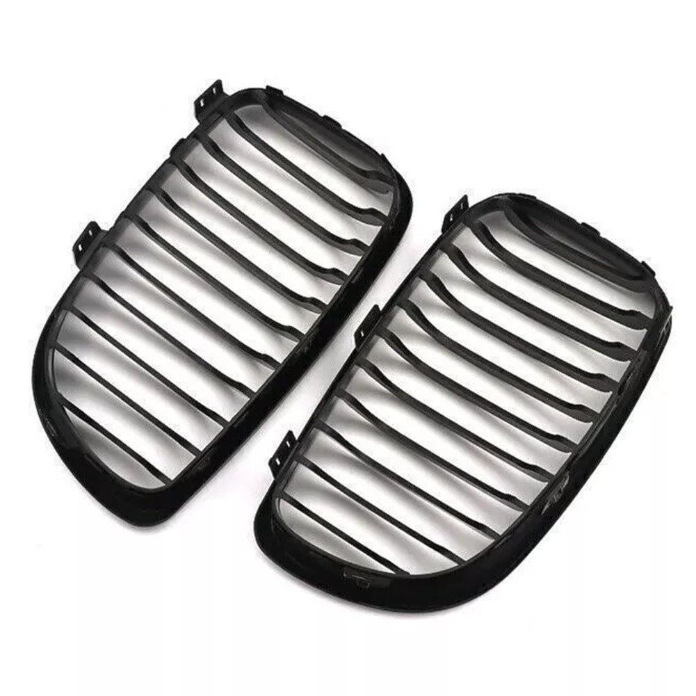 Griglia anteriore di ricambio Keen Look nera lucida per BMW E81 ed E87