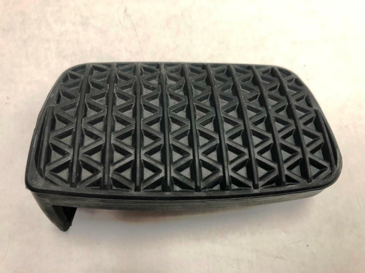 OEM GM 20162018 Chevrolet Malibu Brake Pedal Rubber Foot Pad Cover 23316212 eBay