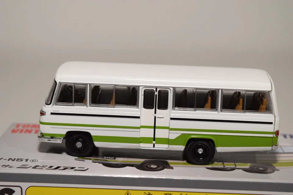 A94 1:64 3 INCH TOMICA TOMY VINTAGE LV-N51C NISSAN CIVIL BUS COACH MIB - Image 3 of 4