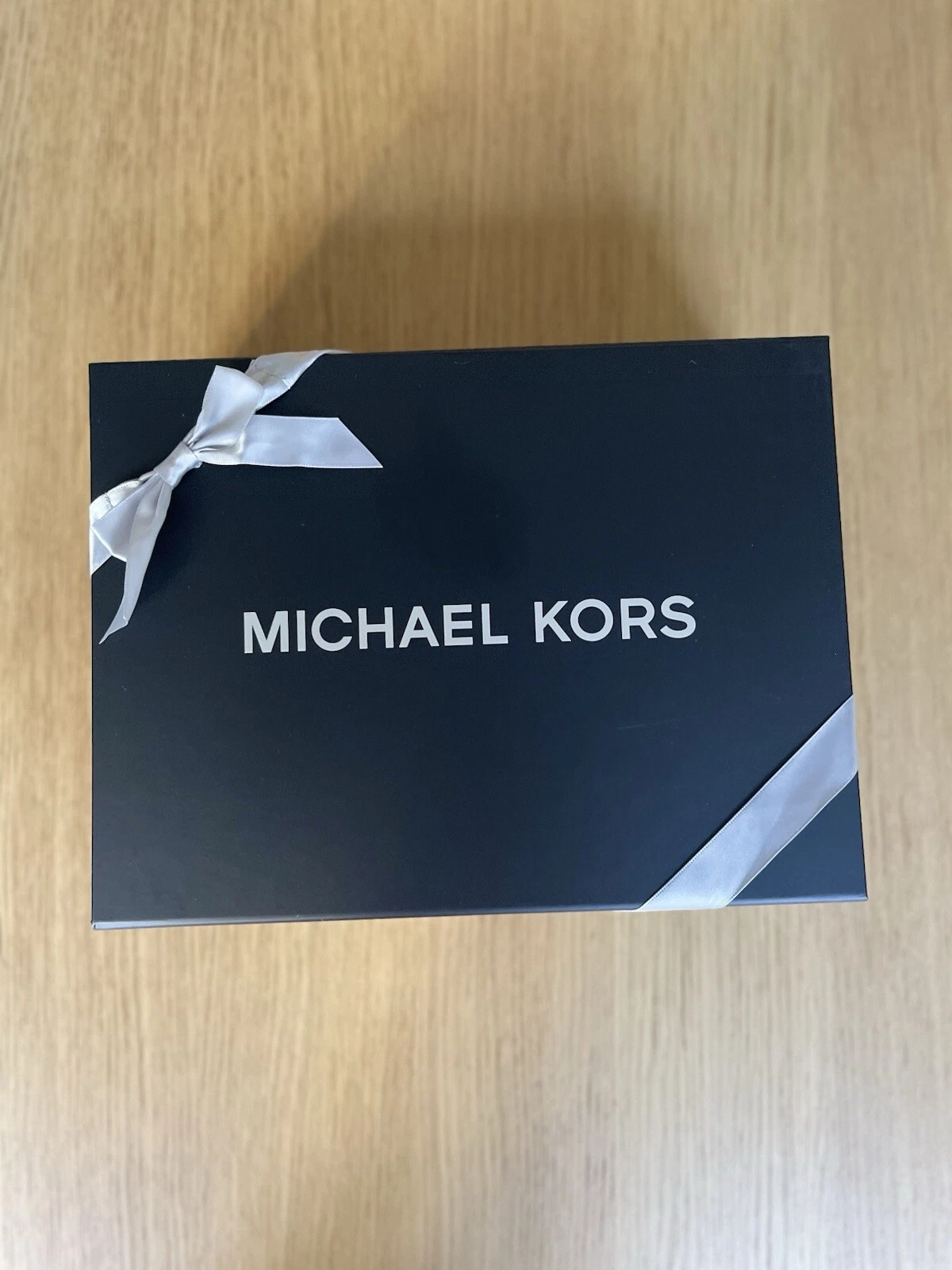 Michael Kors Mini Xbody Brown MK Signature con EDIZIONE LIMITATA confezione regalo di lusso!!