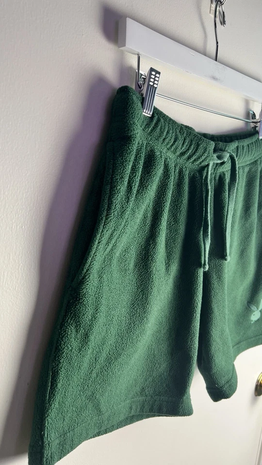 Pantalones Cortos Playboy by Pacsun Para Hombre Pequeños Vellón Verde Ropa Activa Logo Conejito Foto 4 de 4