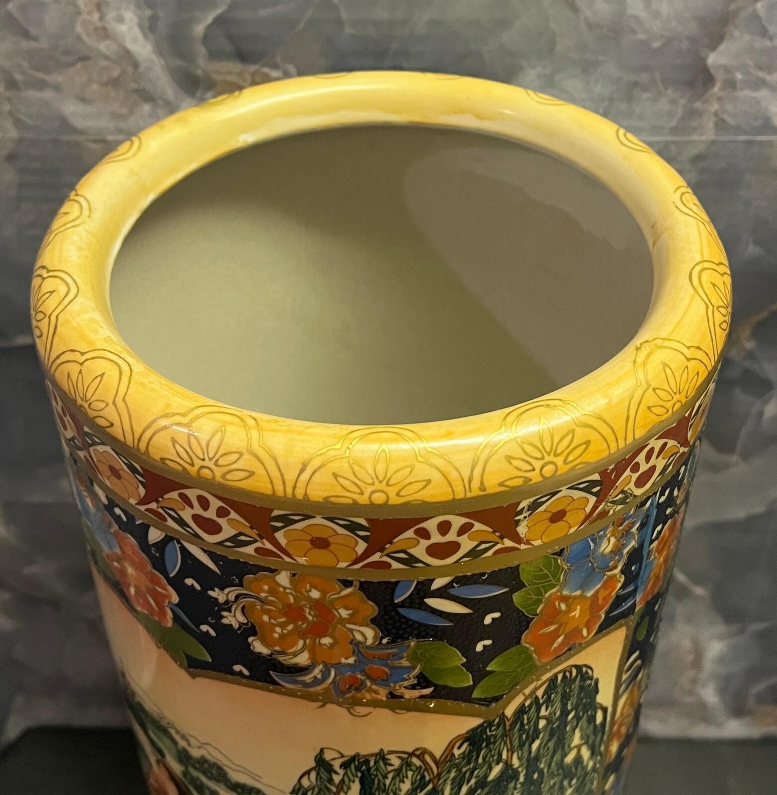 VINTAGE SATSUMA HAND PAINTED MORIAGE 18” GEISHAS FLORAL UMBRELLA CANE STAND VASE