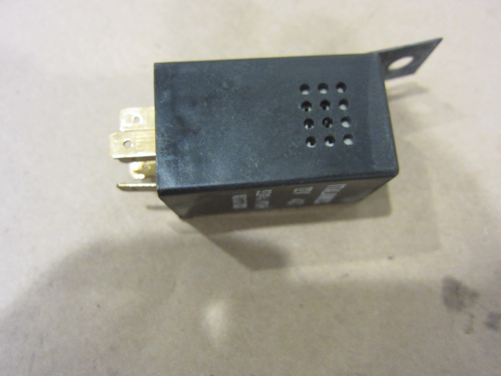 Ferrari 328,Mondial,Testarossa -Oil Pressure Warning Buzzer - Part# 131486