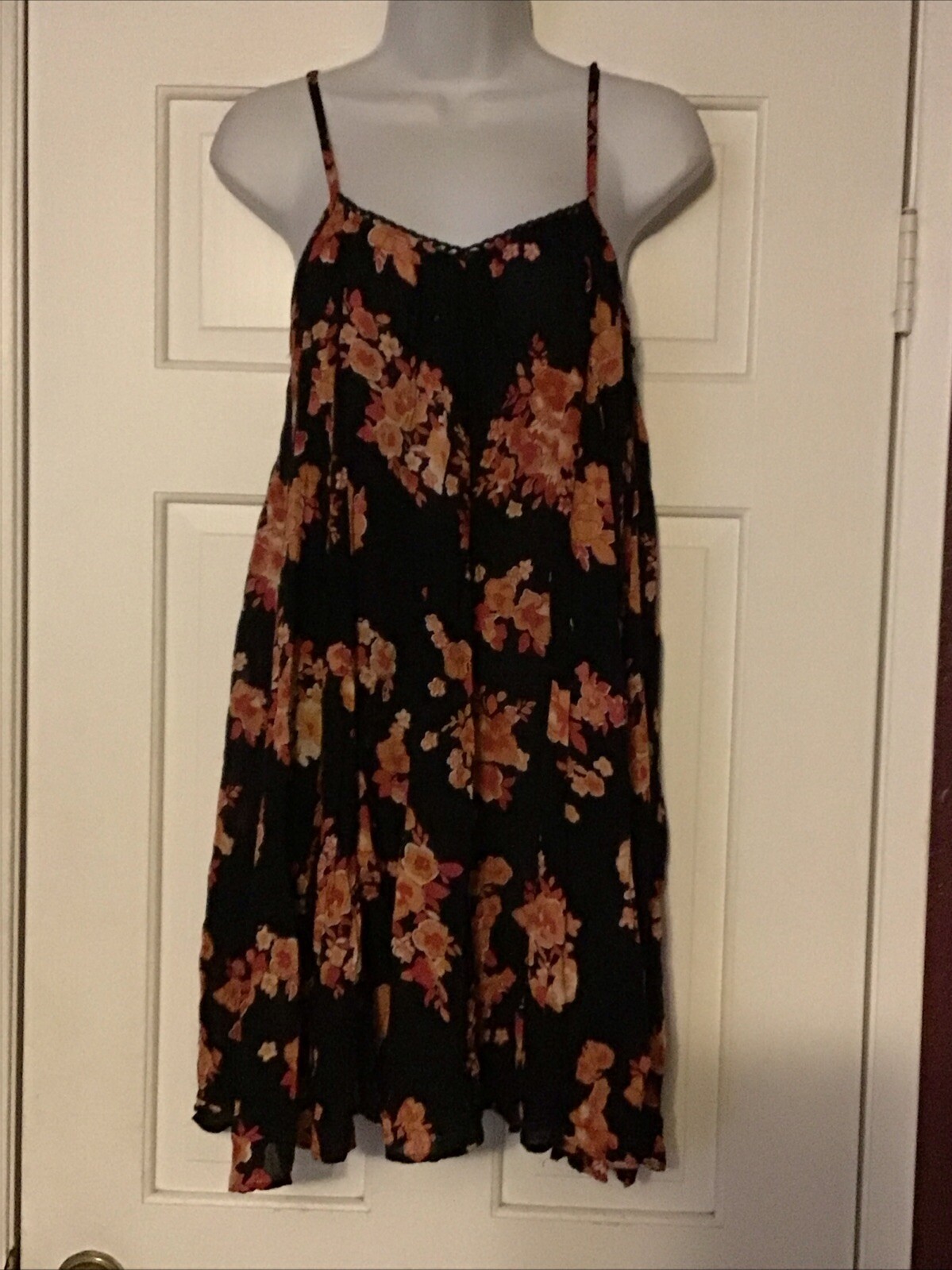 Picture 1 of 8