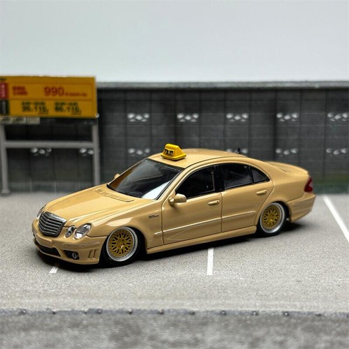 MK MODEL 1:64 E63 W211 Taxi Yellow Diecast Model Car - Picture 2 of 6