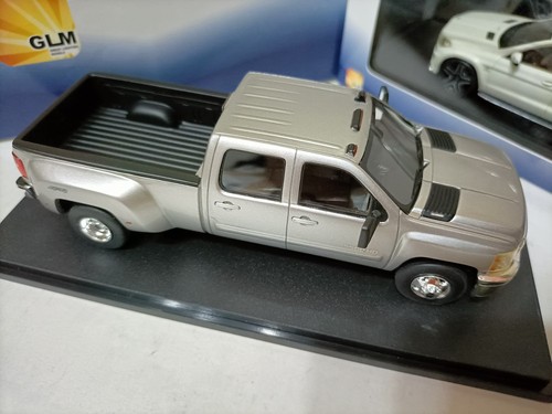 GLM 1:43 Chevrolet heavy-duty pickup truck model Chevrolet Silverado 3500HD 4x4 - Picture 5 of 5
