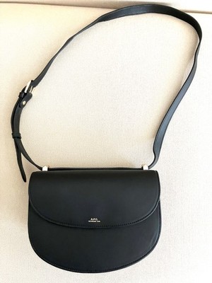 APC Leather Shoulder Bag In Excellent Condition Black