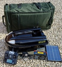 Waverunner Atom Bait Boat + Accessories, ONLY USED ONCE IN FRANCE/ EXCELLENT 