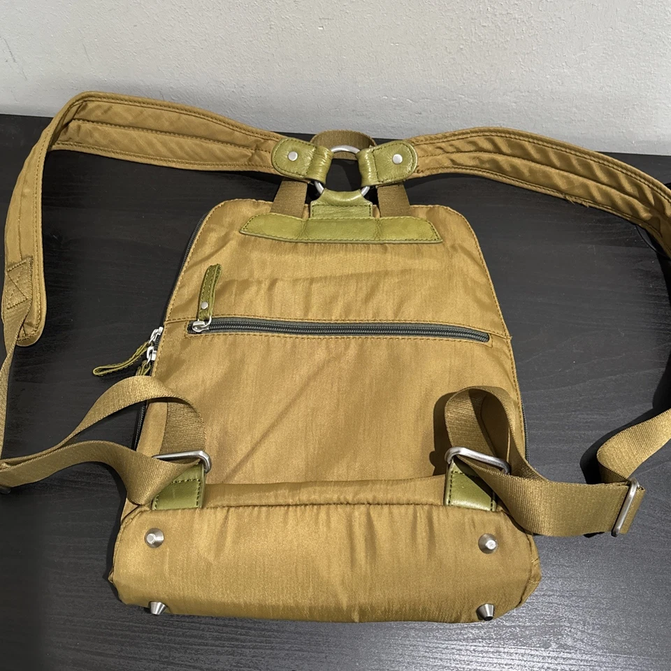 Mochila organizadora Osgoode Marley “Feel The Difference” amarillo mostaza bronceado nailon Foto 2 de 4