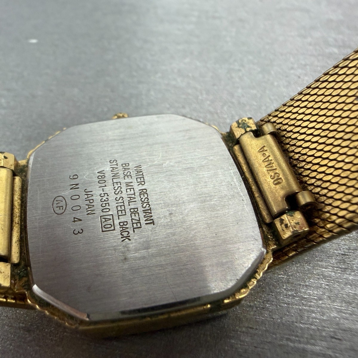 Seiko Alba Estate Watch Men 28mm Black Dial Gold Tone V801-5350